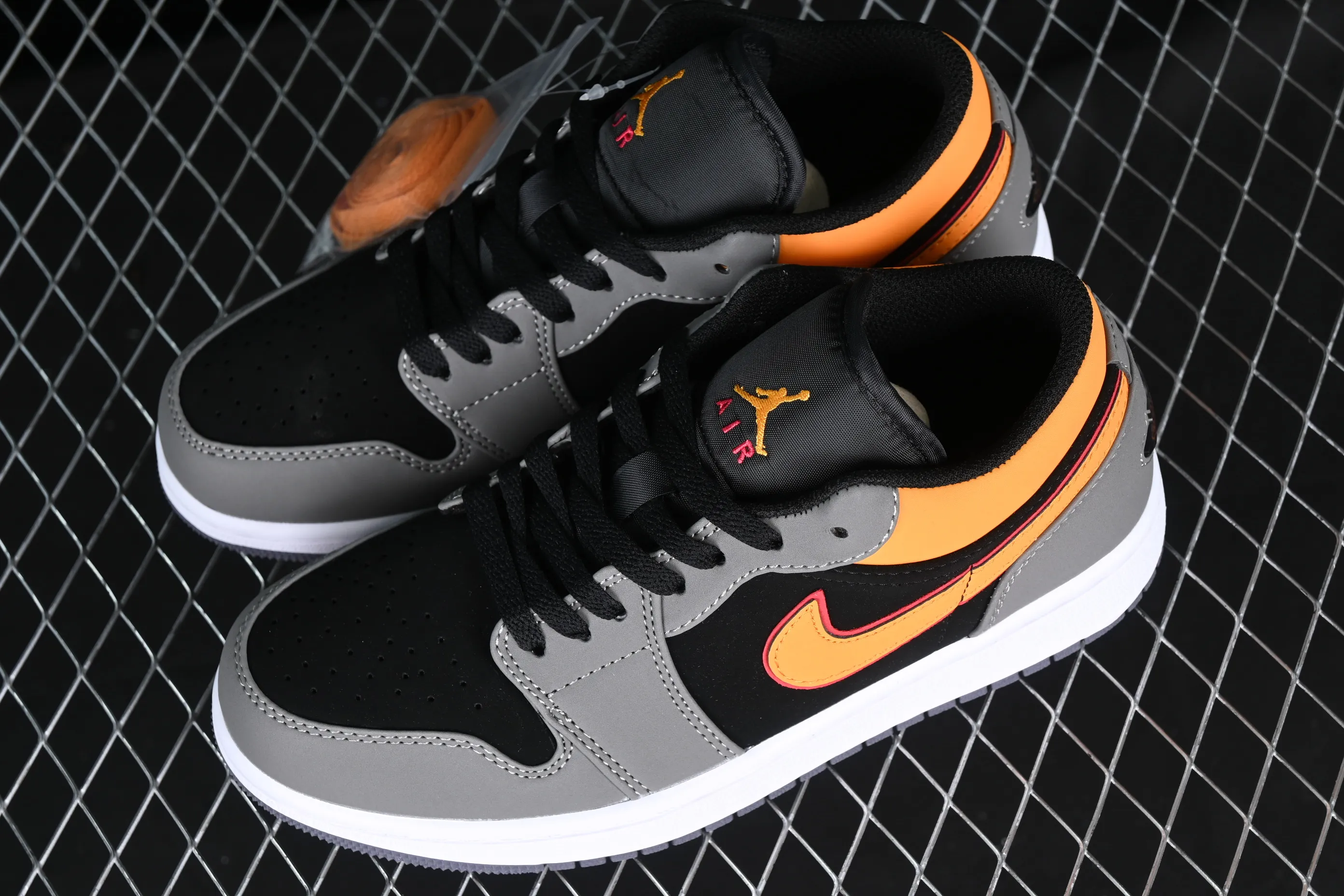 All categories Air Jordan Jordan series basketball shoes Air Jordan 1 Low Z version Air Jordan 1 Low "Black Orange" AJ1 Joe 1 light stone black and yellow FN7308-008